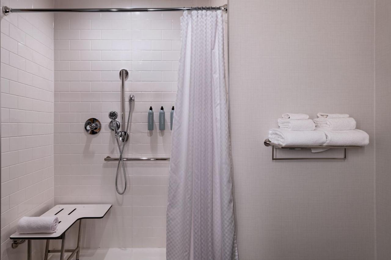Four Points By Sheraton Fort Worth North Екстериор снимка